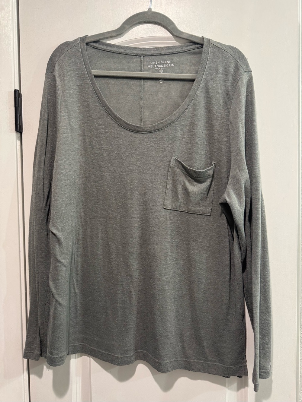 GAP Linen Blend Scoop Neck Long Sleeve Tee - Gray‎